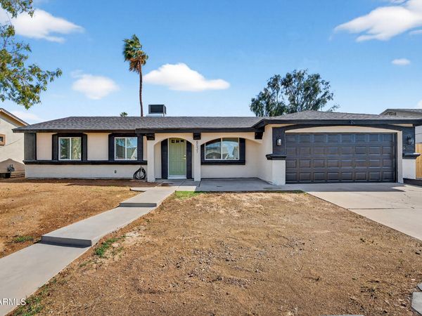 8531 W Vale Drive, Phoenix, AZ 85037