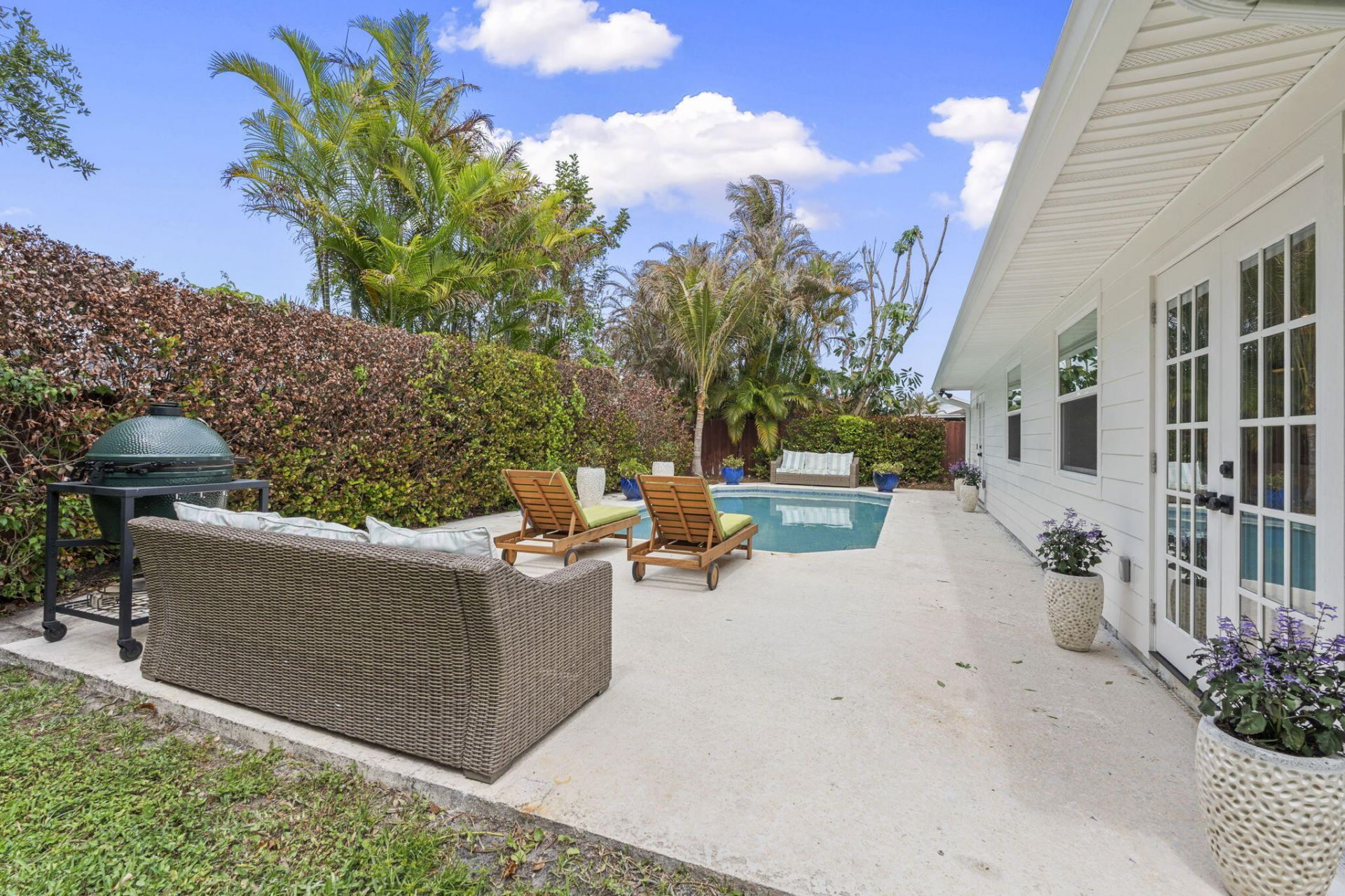 1904 NE Avenida Dracaena, Jensen Beach, FL 34957 Photo