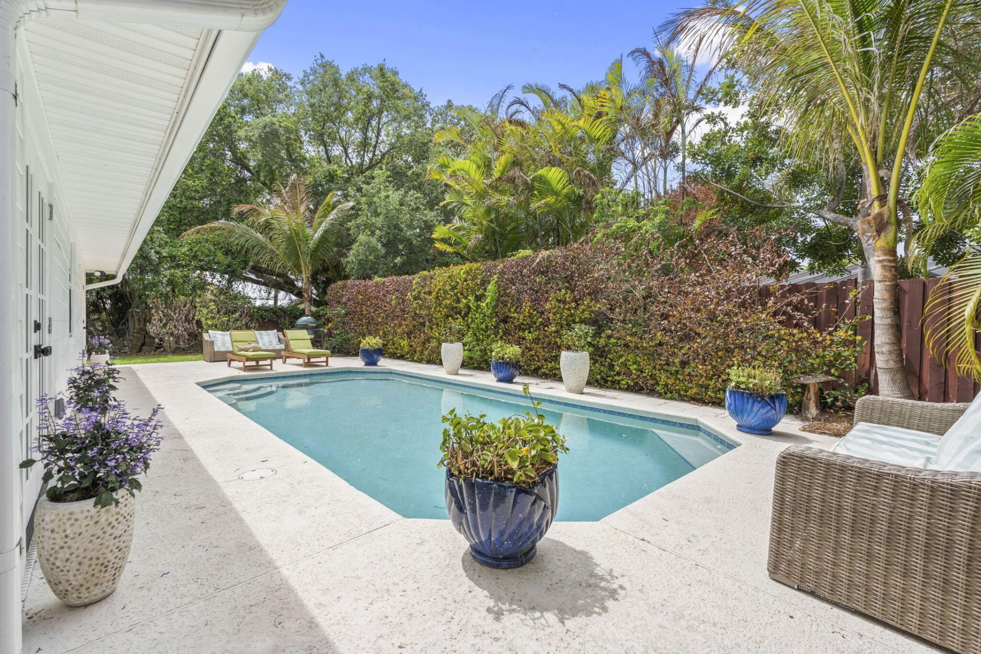 1904 NE Avenida Dracaena, Jensen Beach, FL 34957 Photo