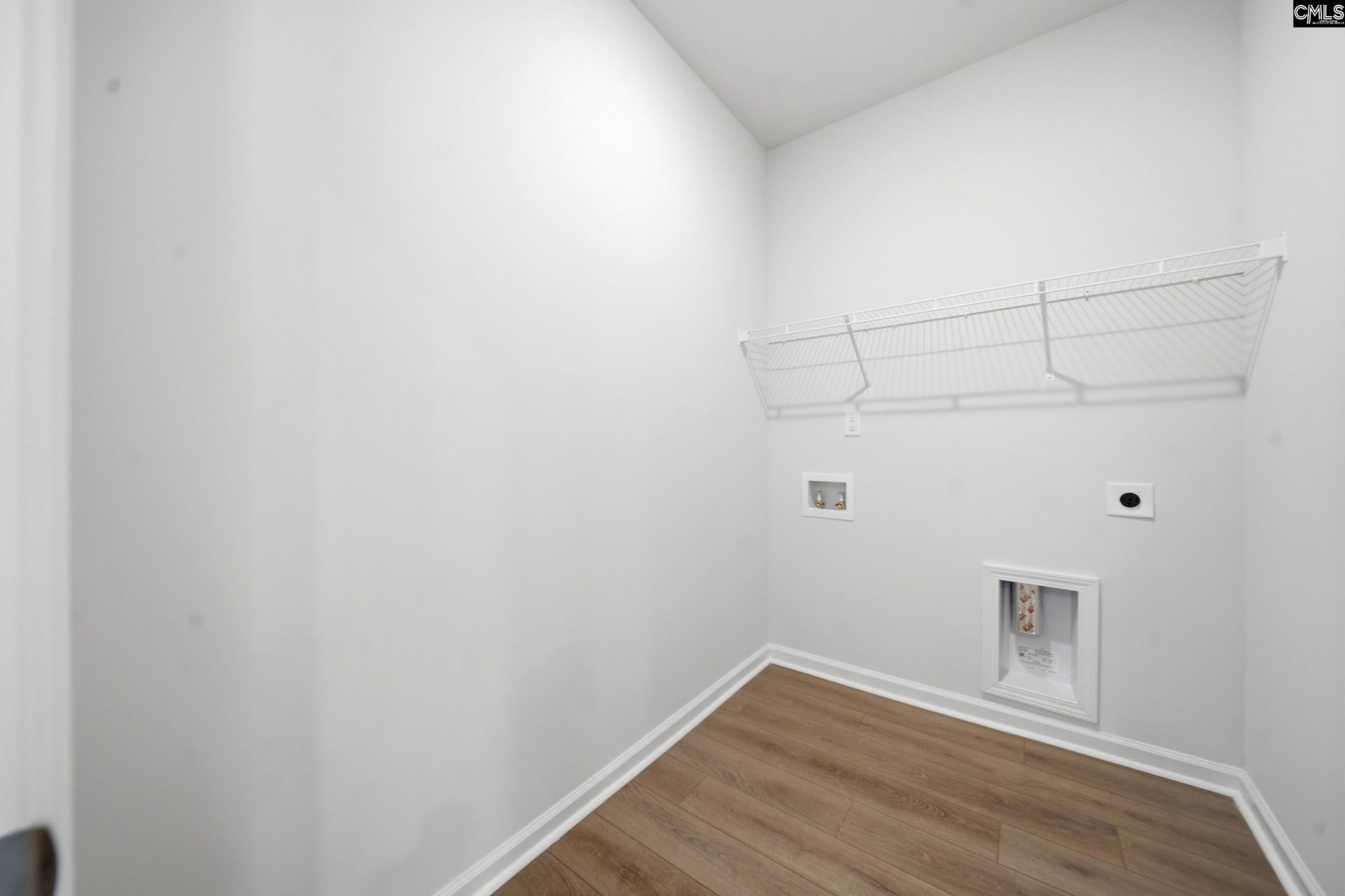 713 Samantha Street Photo 10