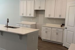 713 Samantha Street photo 4