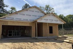 713 Samantha Street photo 4