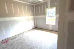 713 Samantha Street photo 4