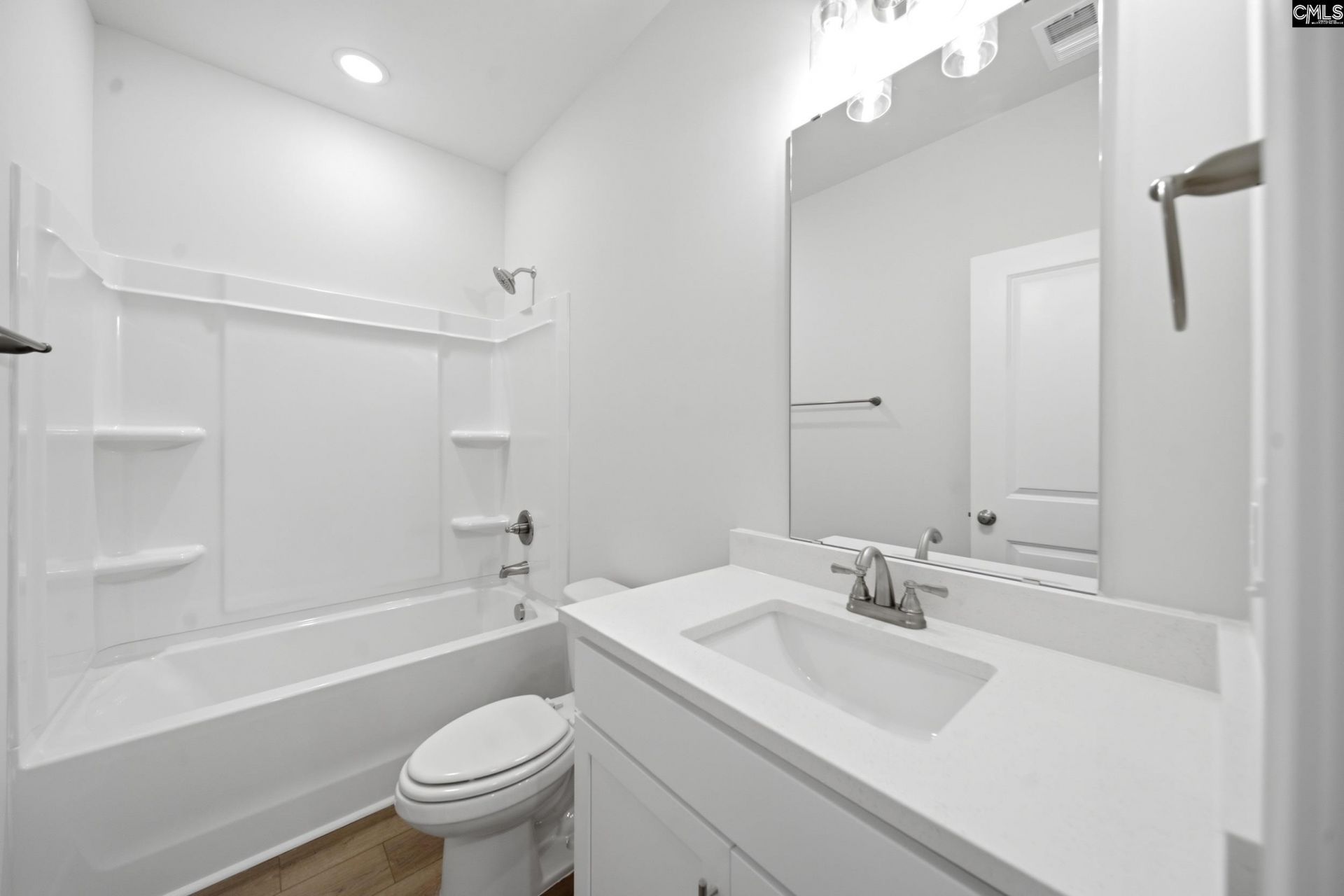 713 Samantha Street Photo 6