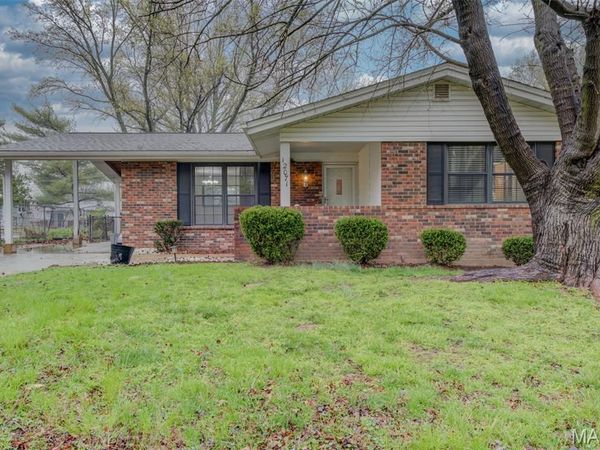 12071 Ameling Road , Maryland Heights, MO 63043