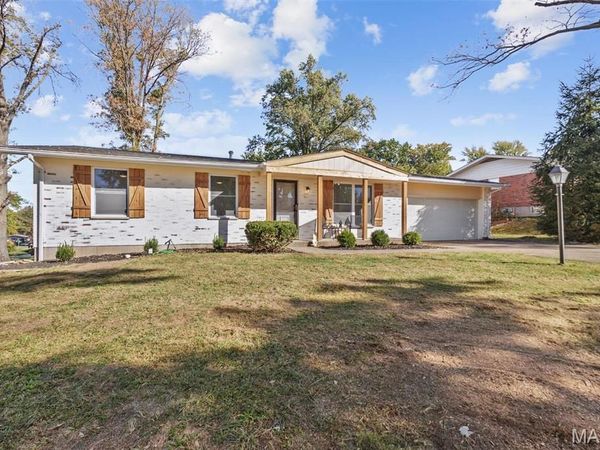 12191 Lake Meade Drive, St Louis, MO 63146