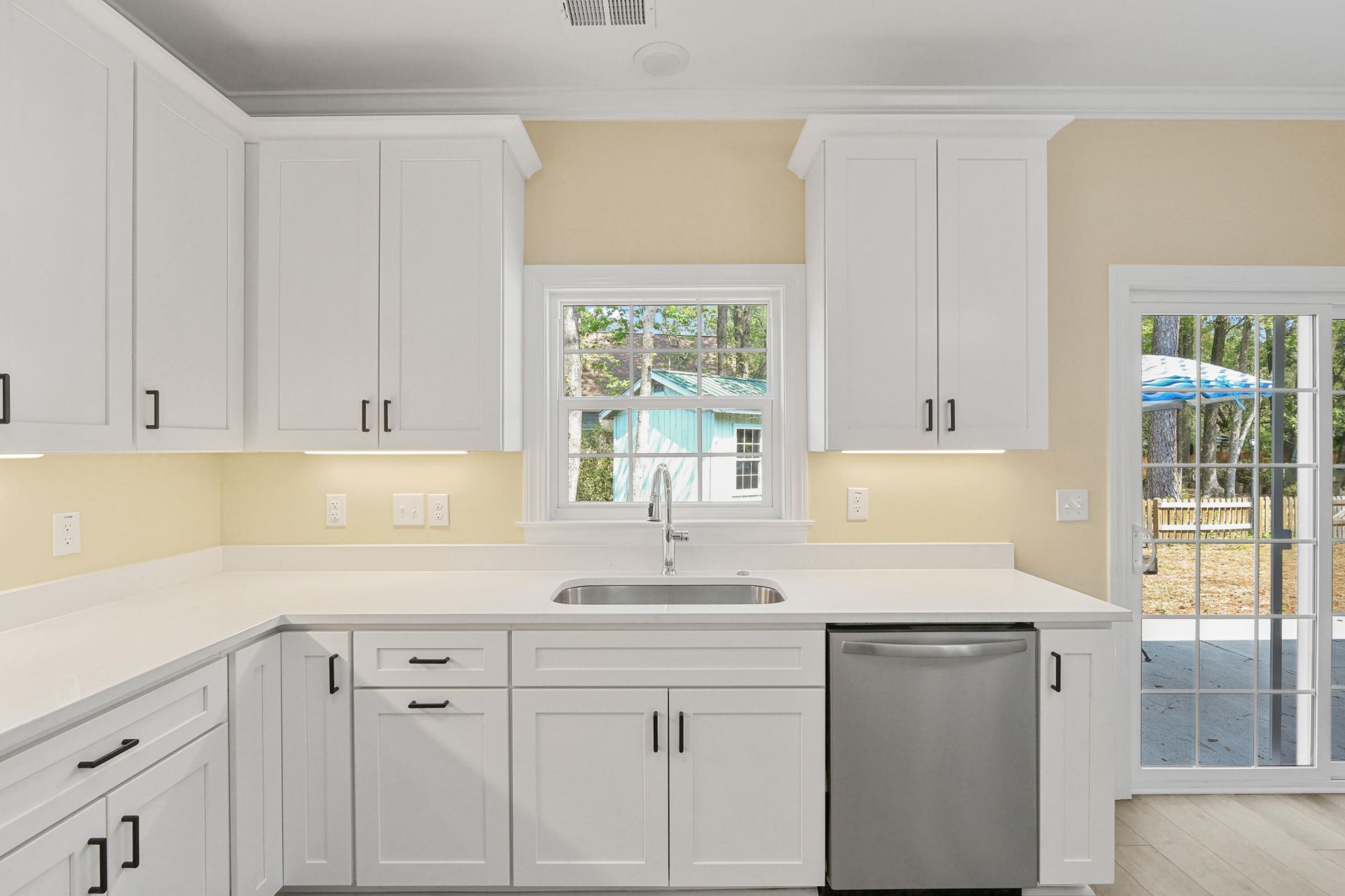 1809 Zelasko Drive Photo 14