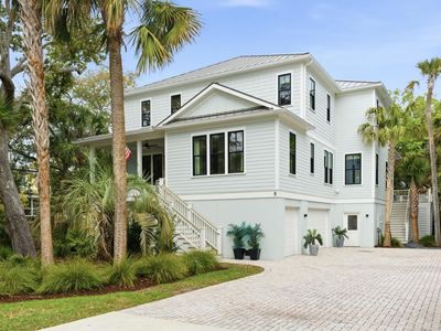8 29th Avenue, Isle of Palms, SC 29451