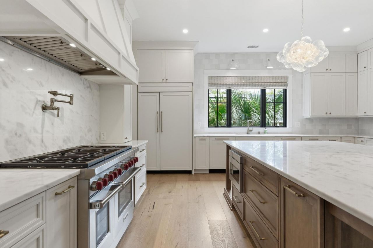 8 29th Avenue Photo 10