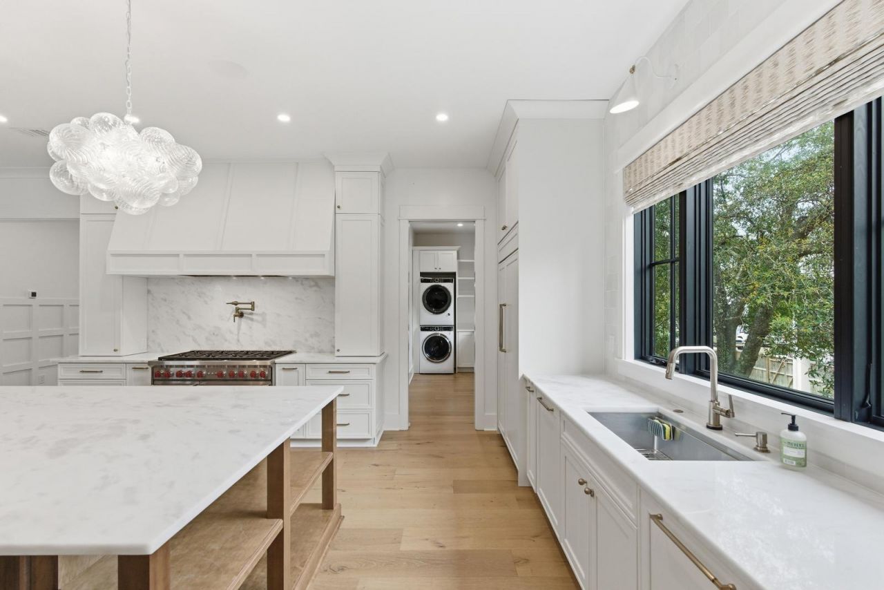 8 29th Avenue Photo 12