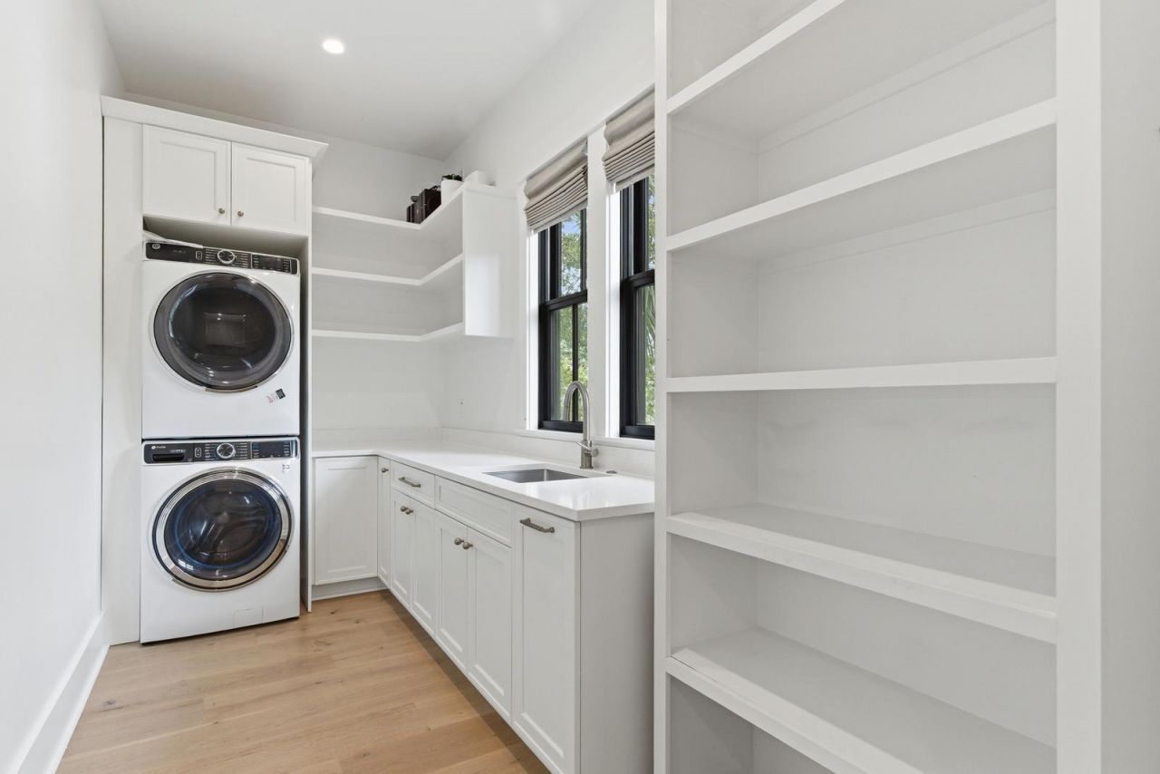 8 29th Avenue Photo 18