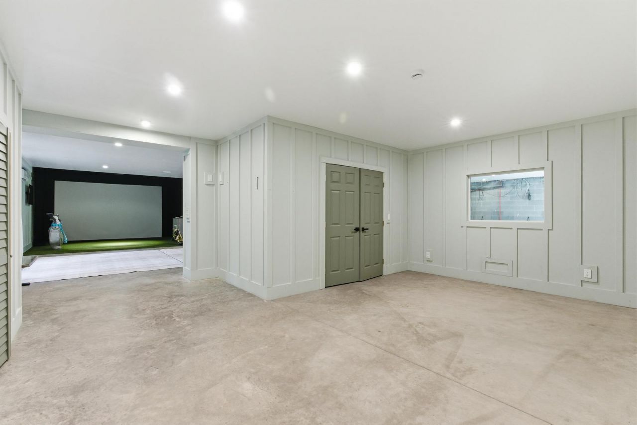 8 29th Avenue Photo 30