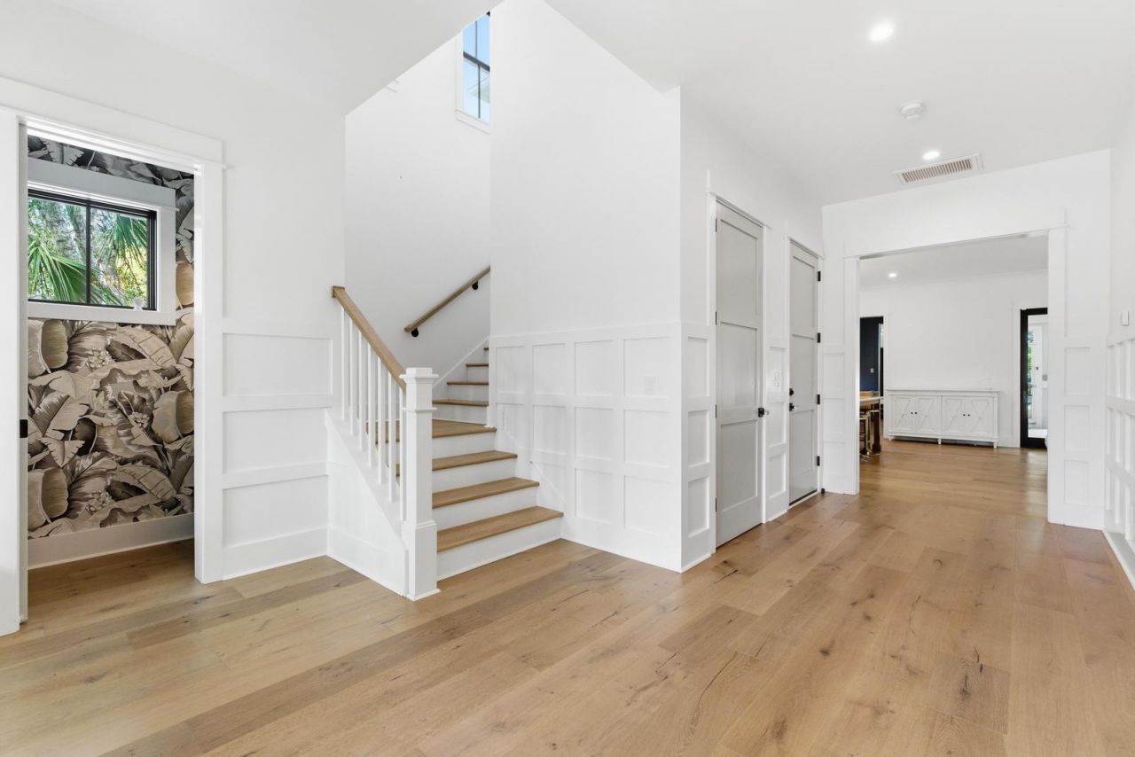 8 29th Avenue Photo 34