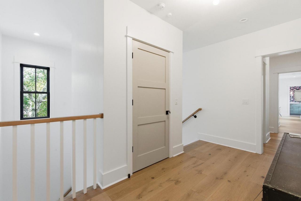 8 29th Avenue Photo 37