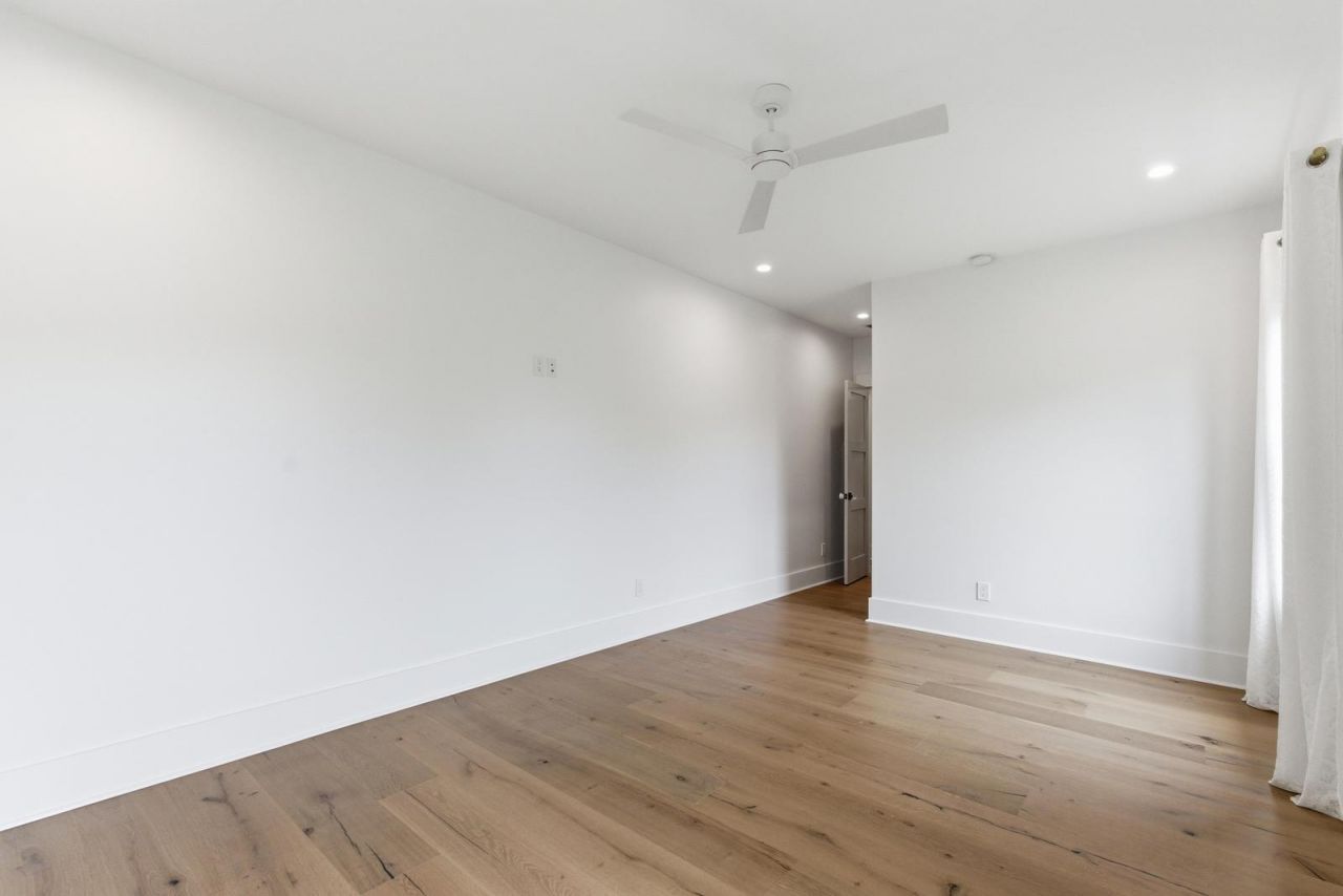 8 29th Avenue Photo 46