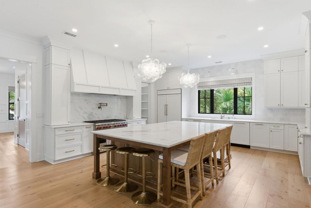 8 29th Avenue Photo 7