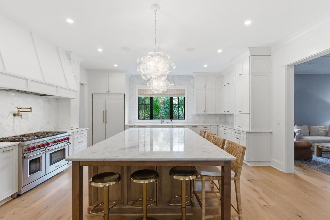 8 29th Avenue Photo 9