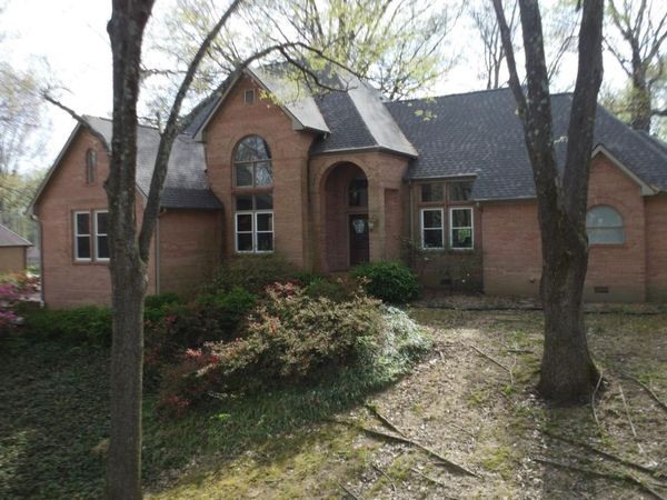 1099 Valley Road, Dyersburg, TN 38024