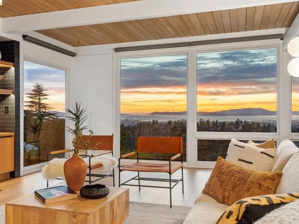 5915 Mazuela Dr, Oakland, CA 94611