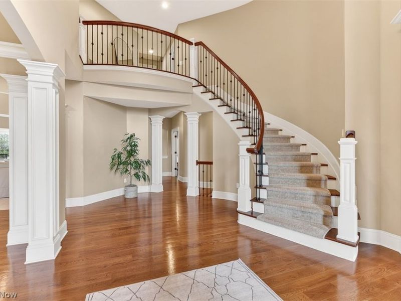 7565 Cottonwood Trail , Chagrin Falls, OH 44023 Photo 2