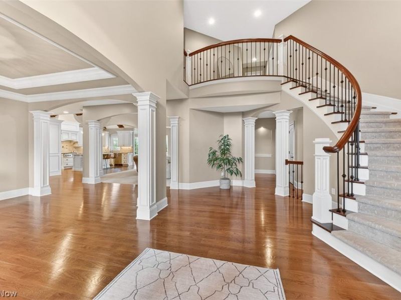 7565 Cottonwood Trail , Chagrin Falls, OH 44023 Photo 3