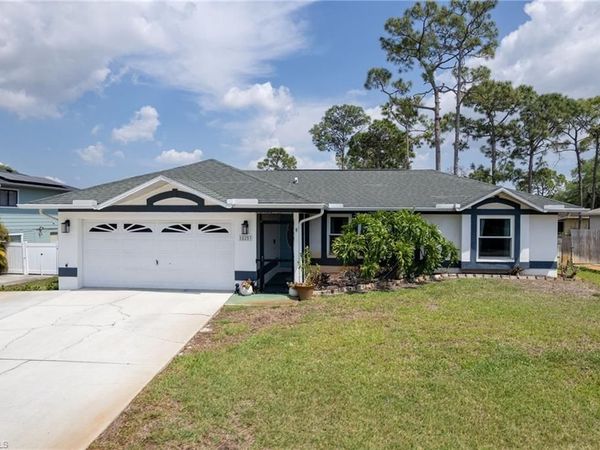 18253 Maple RD, FORT MYERS, Fl 33967