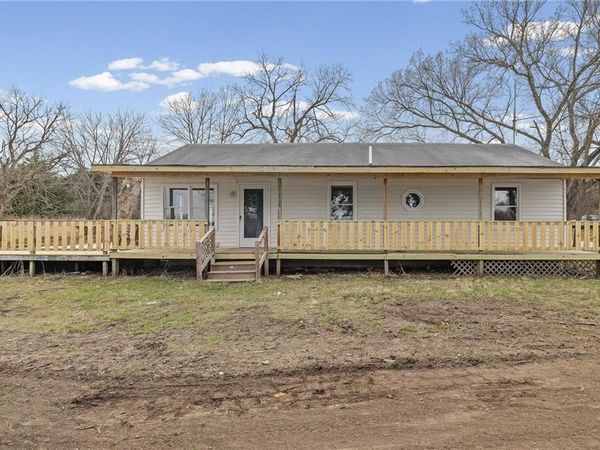 17394 Devlin Road, Parker, KS 66072