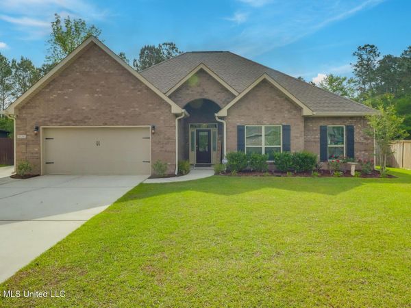 8456 Rock Glen Road, Biloxi, MS 39532