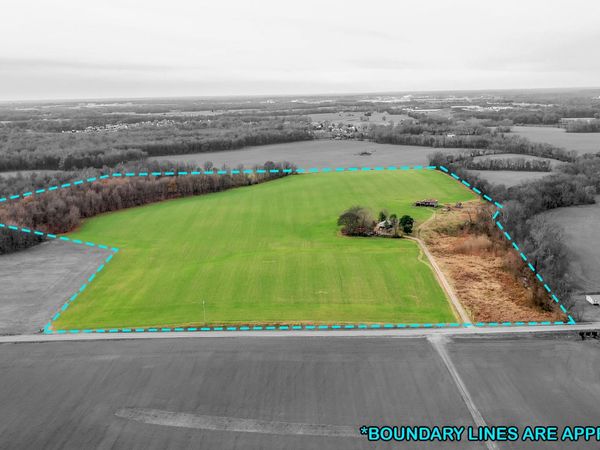 574 Port Royal Rd , Clarksville, TN 37040