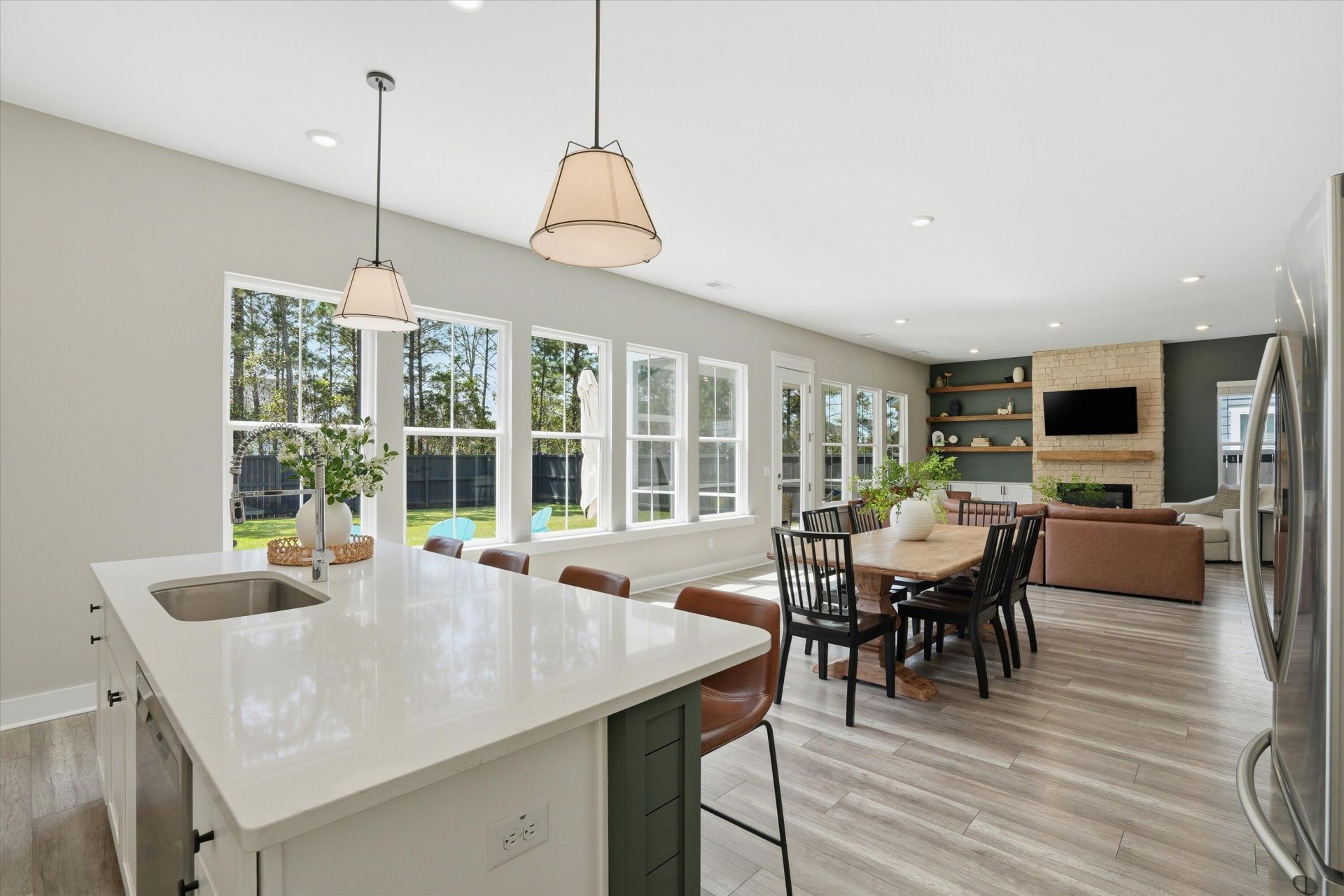 389 Parish Farms Drive Photo 10