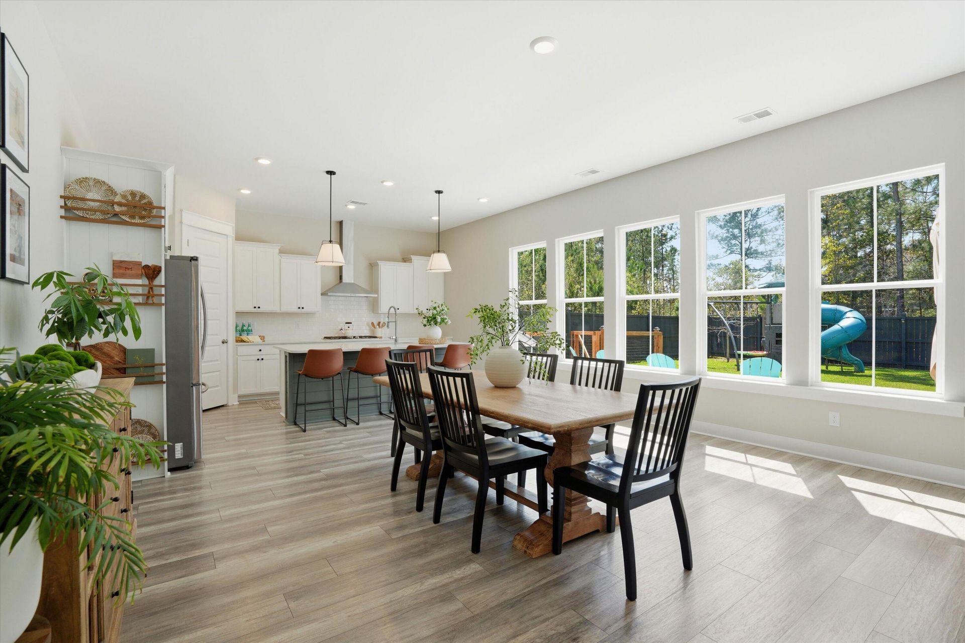 389 Parish Farms Drive Photo 8