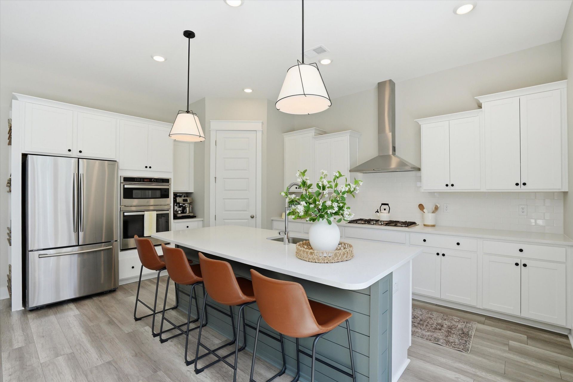 389 Parish Farms Drive Photo 9
