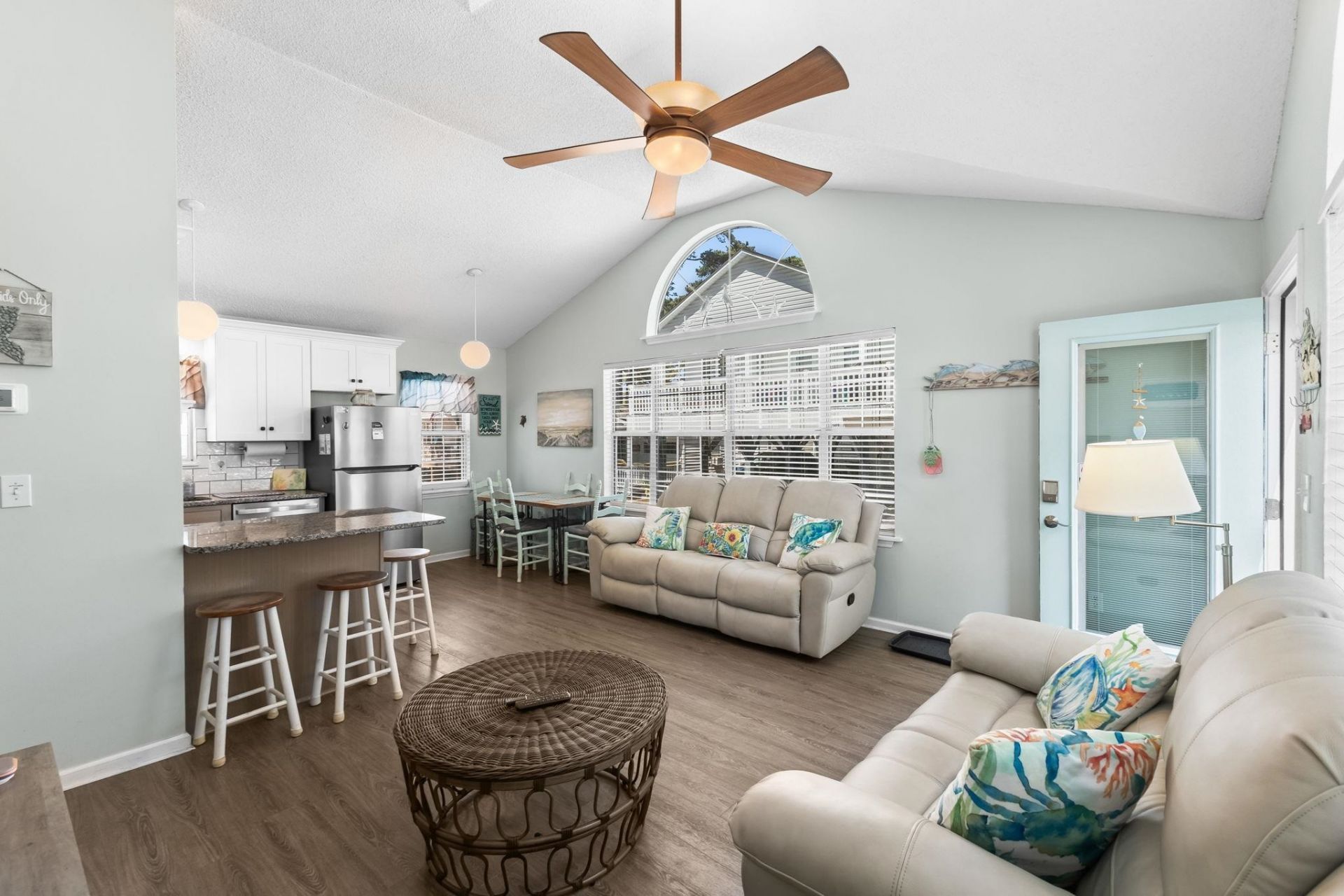 6001 - 1713 S Kings Hwy.  Photo 11