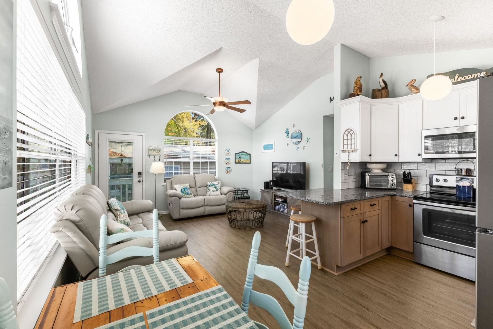 6001 - 1713 S Kings Hwy.  Photo 13