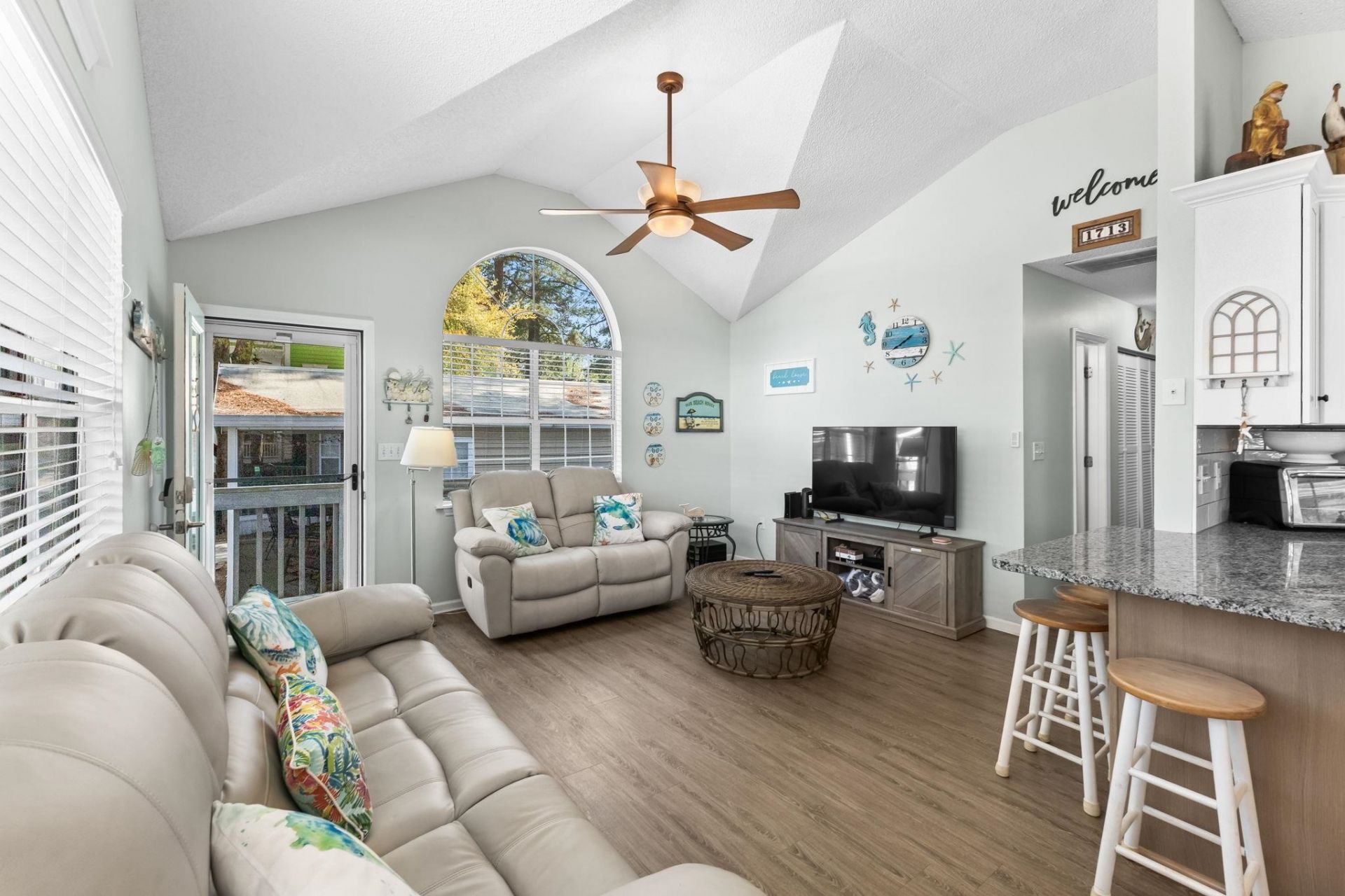 6001 - 1713 S Kings Hwy.  Photo 9