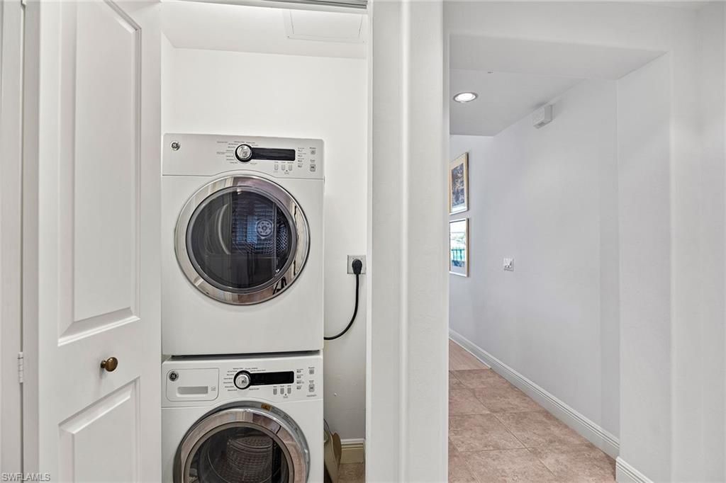 965 Sandpiper St, Unit J204, Naples, FL 34102 Photo