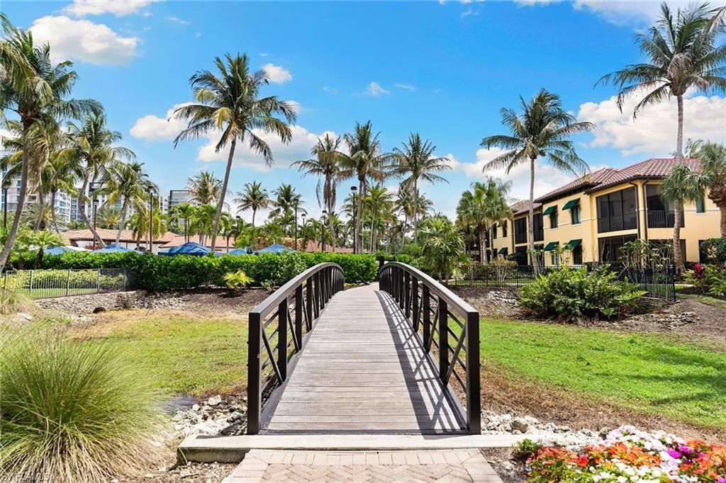 965 Sandpiper St, Unit J204, Naples, FL 34102 Photo