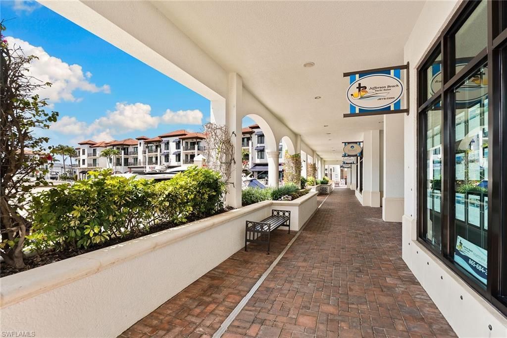 965 Sandpiper St, Unit J204, Naples, FL 34102 Photo