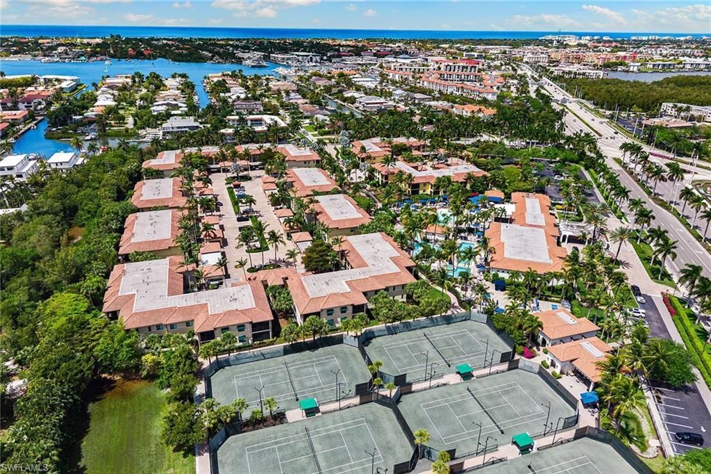 965 Sandpiper St, Unit J204, Naples, FL 34102 Photo