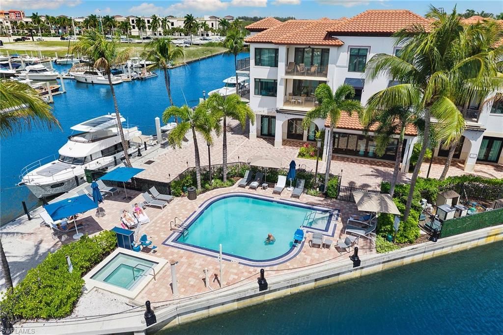 965 Sandpiper St, Unit J204, Naples, FL 34102 Photo