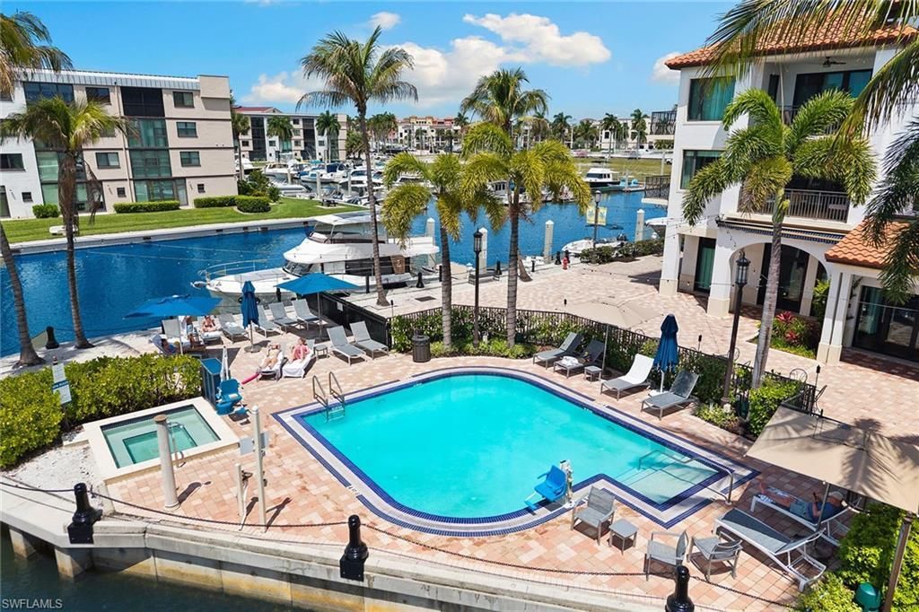 965 Sandpiper St, Unit J204, Naples, FL 34102 Photo