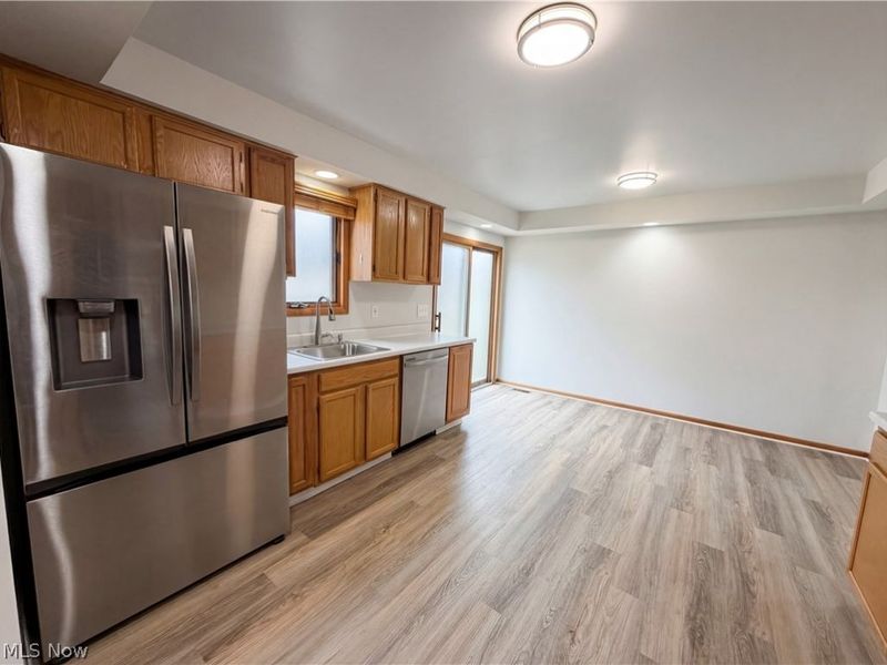 20710 Miller Avenue, Cleveland, OH 44119 Photo 13