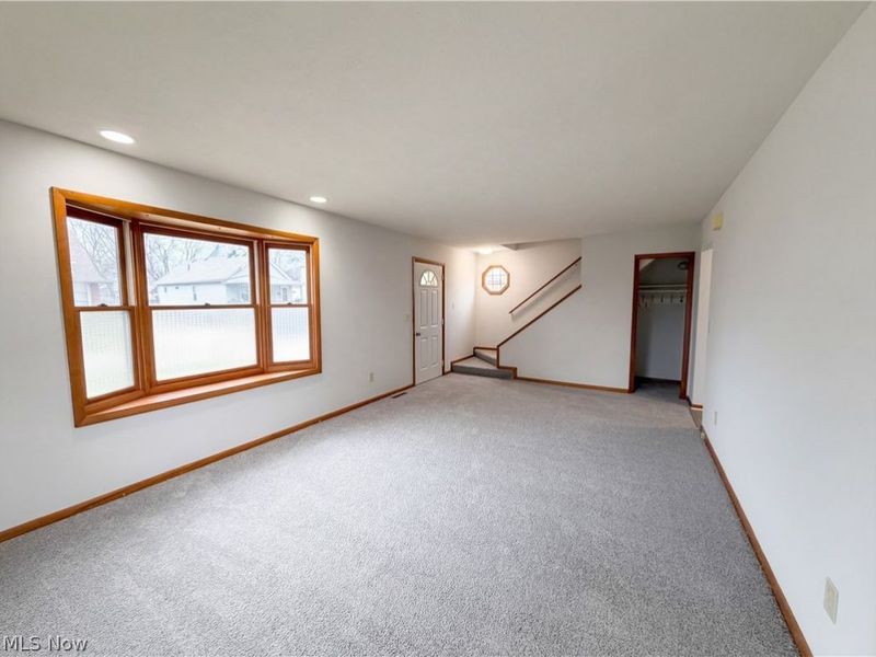 20710 Miller Avenue , Cleveland, OH 44119 Photo 6