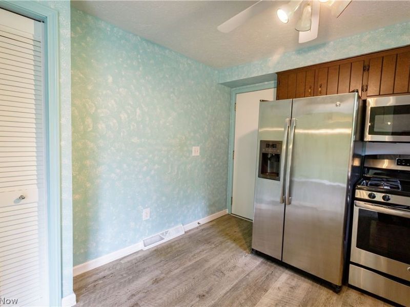 5383 Vermouth Street NW, North Canton, OH 44720 Photo 12