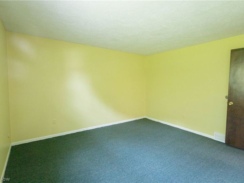 5383 Vermouth Street NW, North Canton, OH 44720 Photo 20