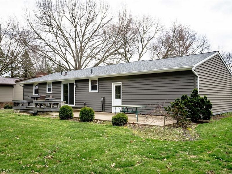 5383 Vermouth Street NW, North Canton, OH 44720 Photo 3