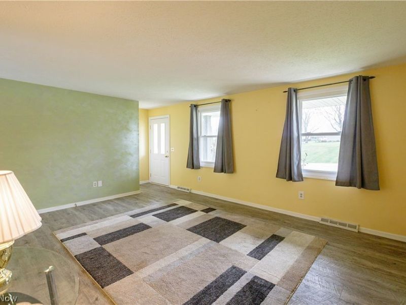 5383 Vermouth Street NW, North Canton, OH 44720 Photo 8