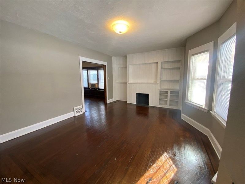 418 Crestwood Avenue , Unit 1, Akron, OH 44302 Photo 3