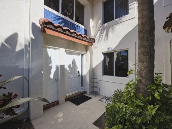 380 NW 67th Street, Unit Apt 101, Boca Raton, FL 33487