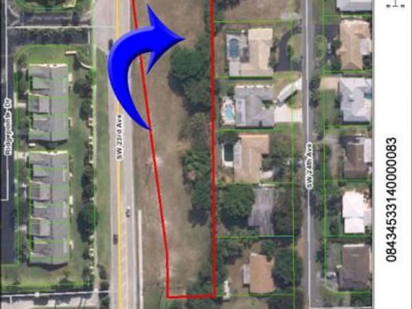 220 SW 23rd Avenue, Boynton Beach, FL 33435